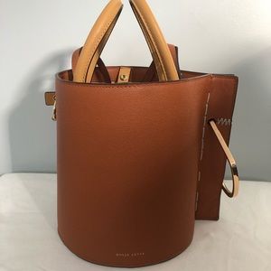 Danse Lente Bobbi Bucket Bag